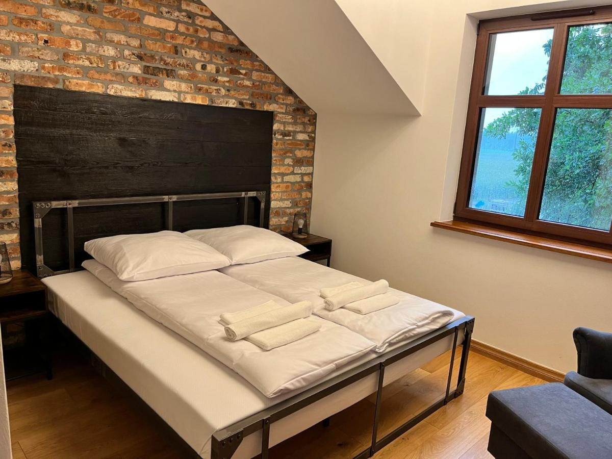 Bed and Breakfast Dwor Gogolewo Nad Warta à Ksiaz Wielkopolski Extérieur photo