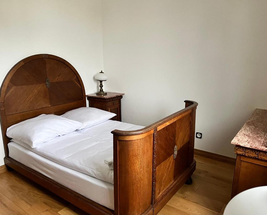 Bed and Breakfast Dwor Gogolewo Nad Warta à Ksiaz Wielkopolski Extérieur photo