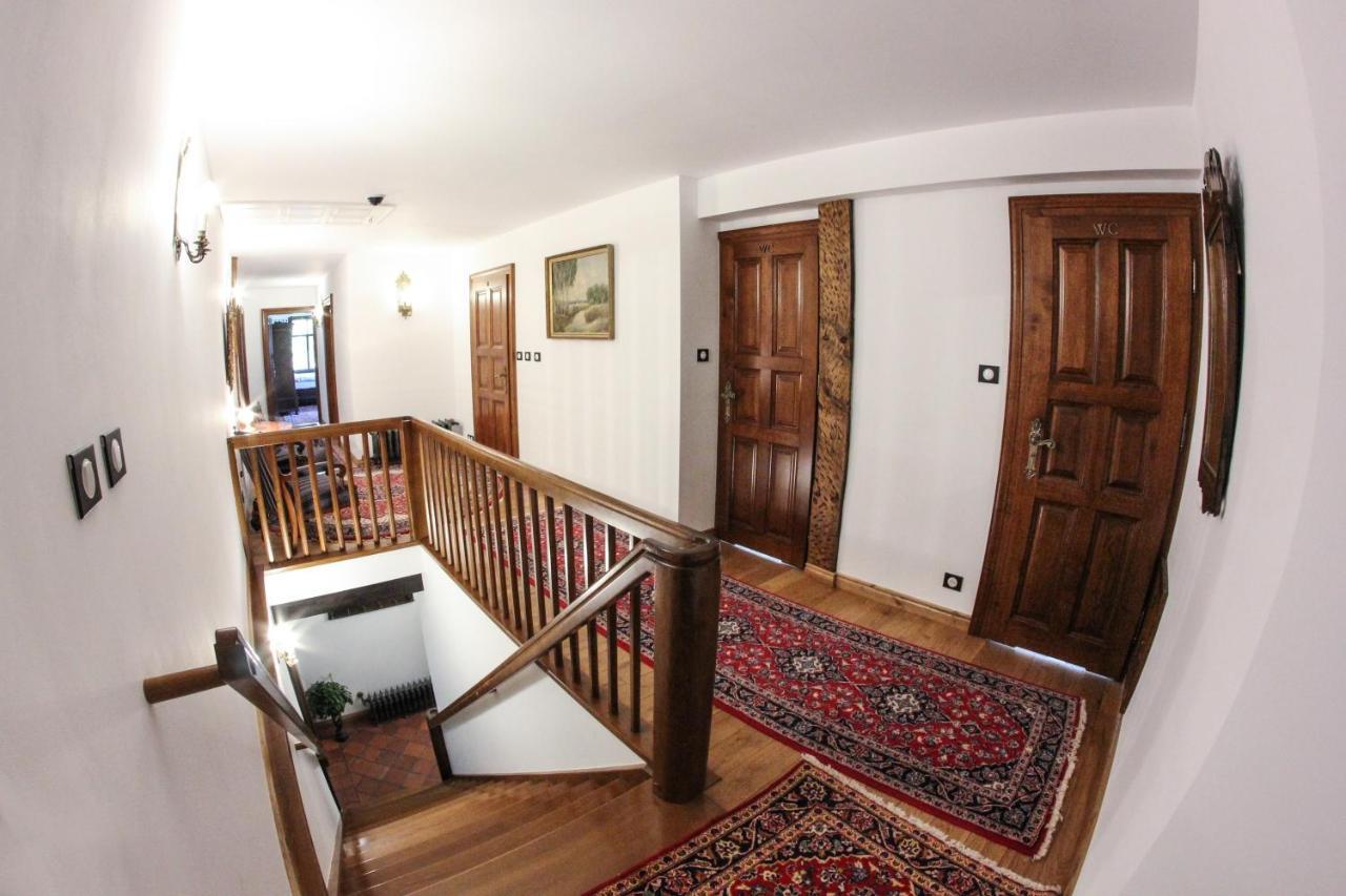 Bed and Breakfast Dwor Gogolewo Nad Warta à Ksiaz Wielkopolski Extérieur photo